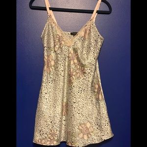 Flowery night gown
